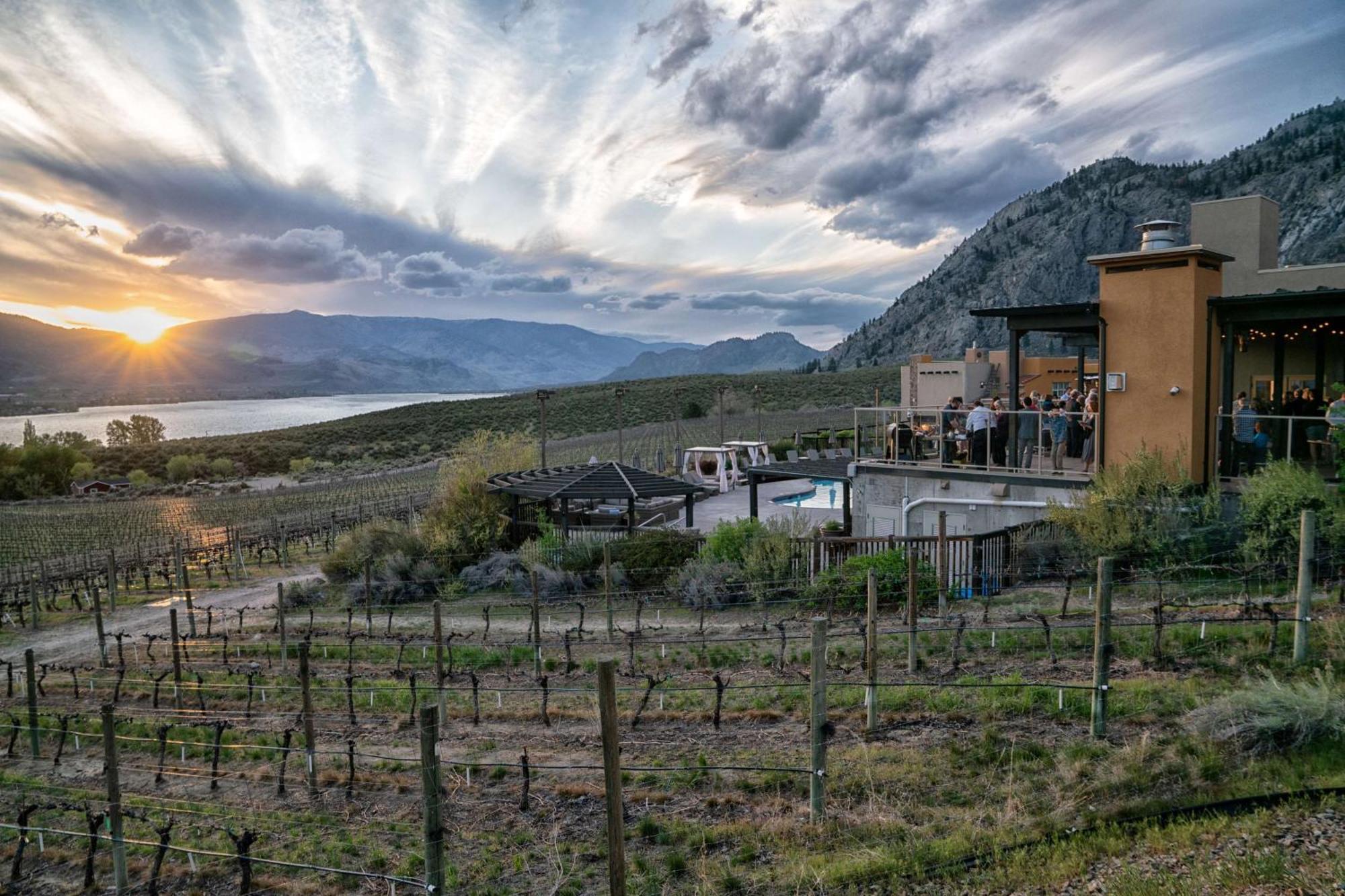 Spirit Ridge, In The Unbound Collection By Hyatt Hotell Osoyoos Exteriör bild